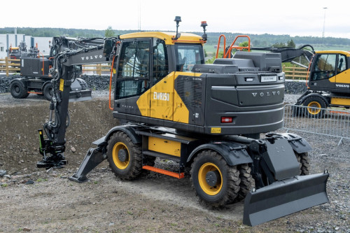 Volvo komt met eerste elektrische mobiele graafmachine